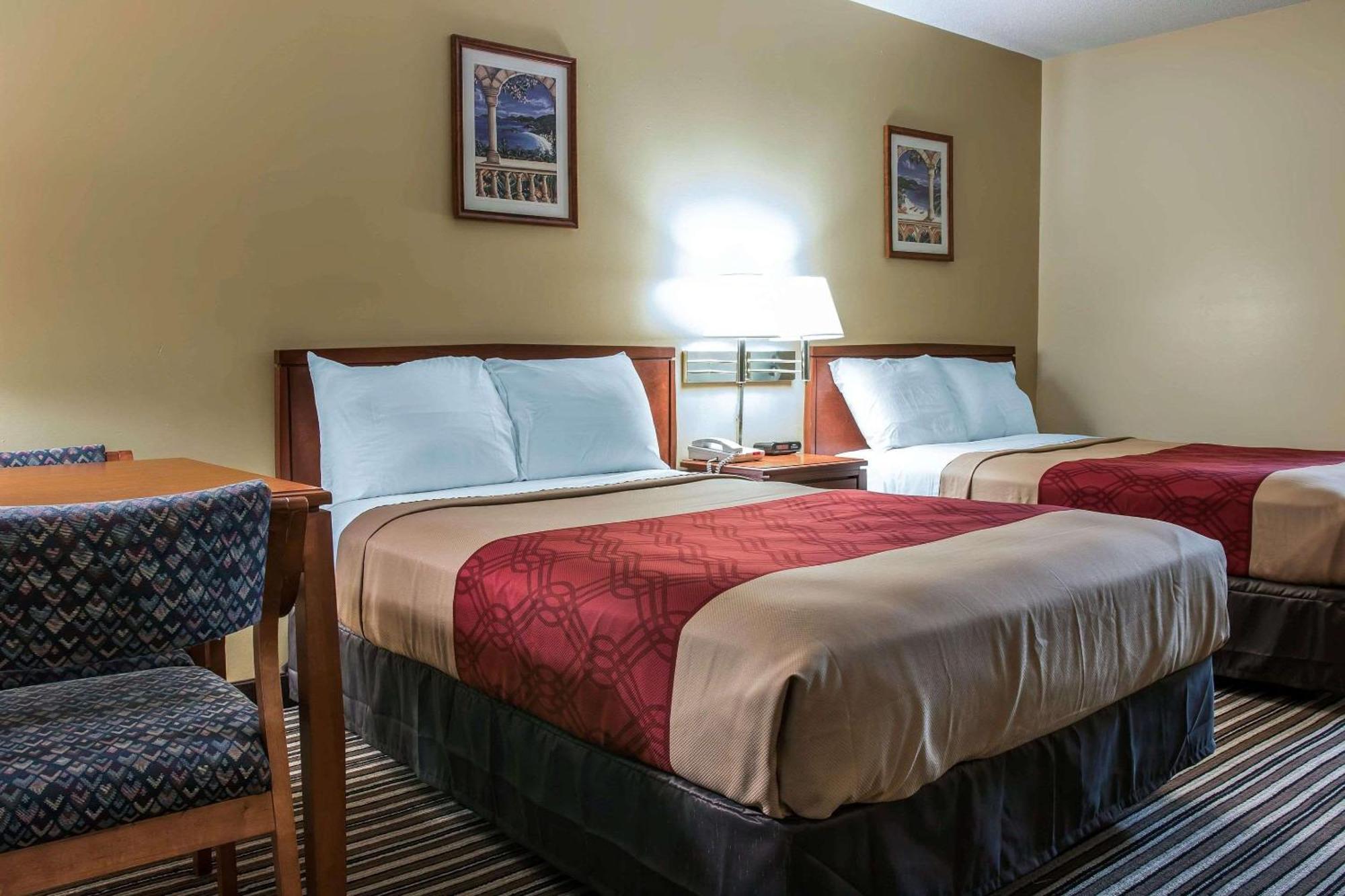 Lodge Econo